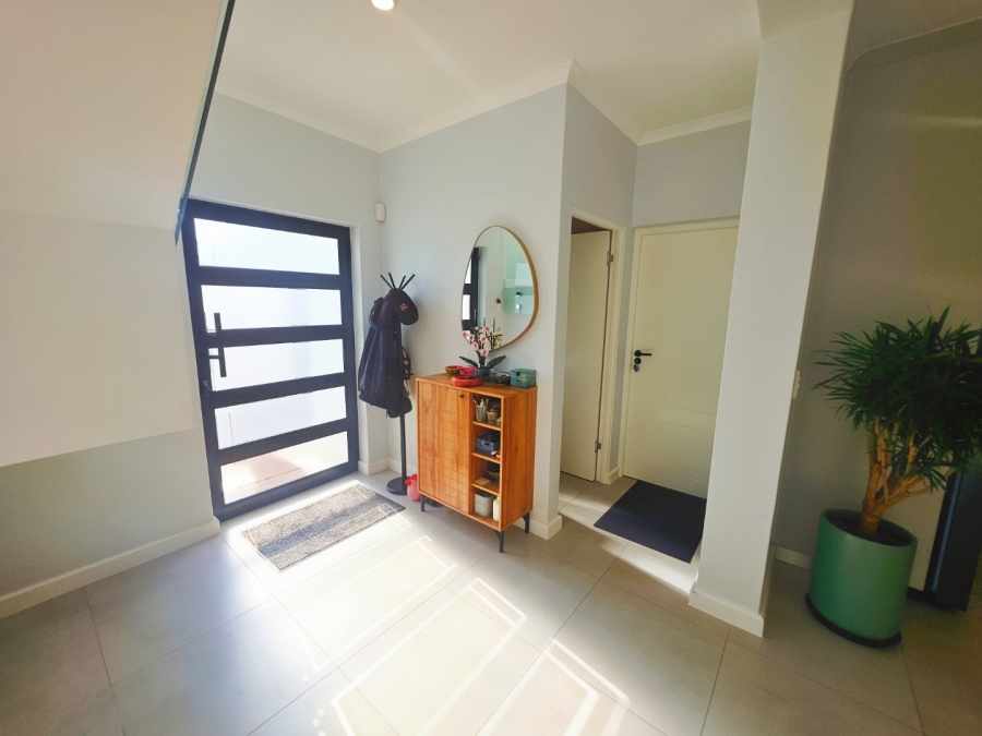 4 Bedroom Property for Sale in Sandown Western Cape